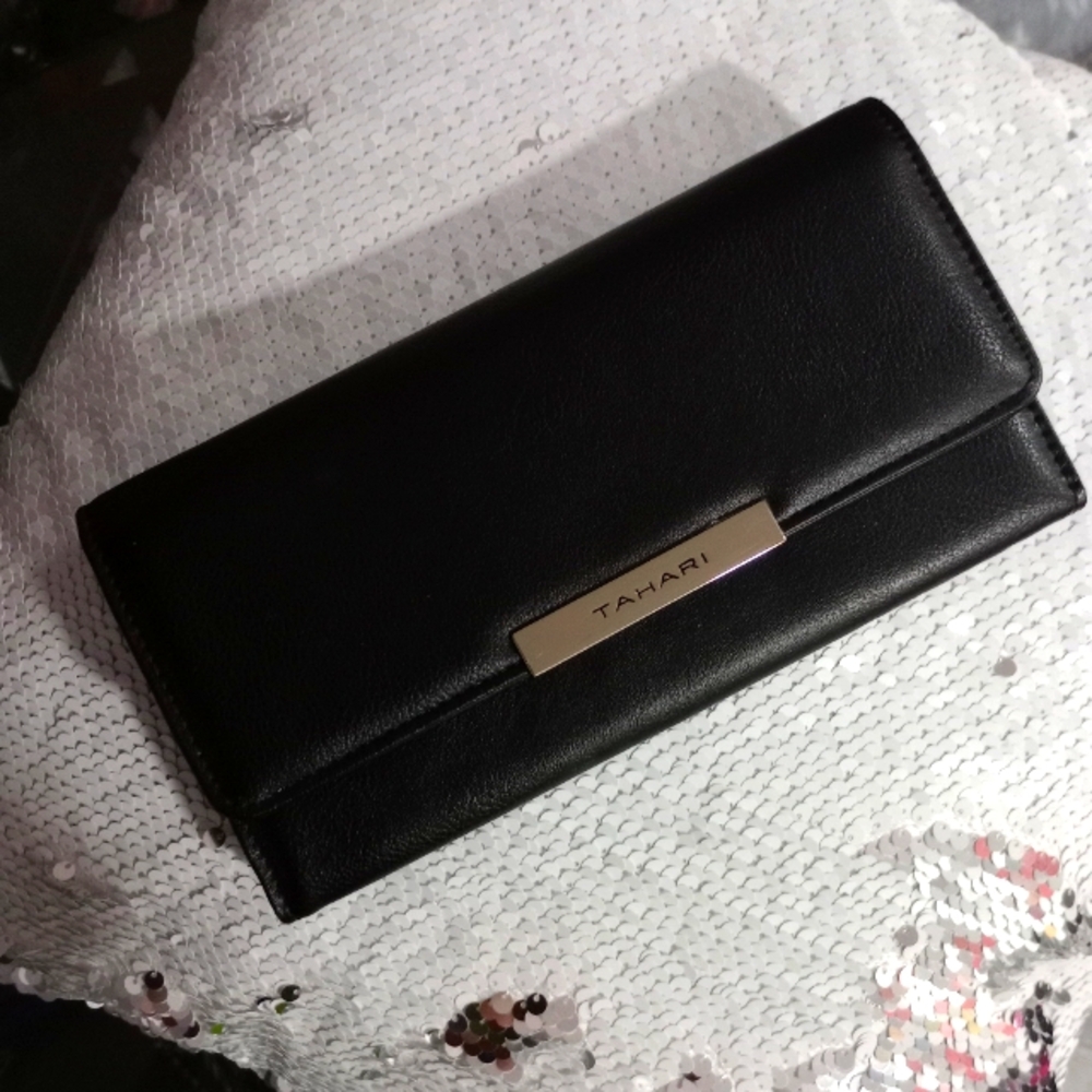 Black Tahari wallet